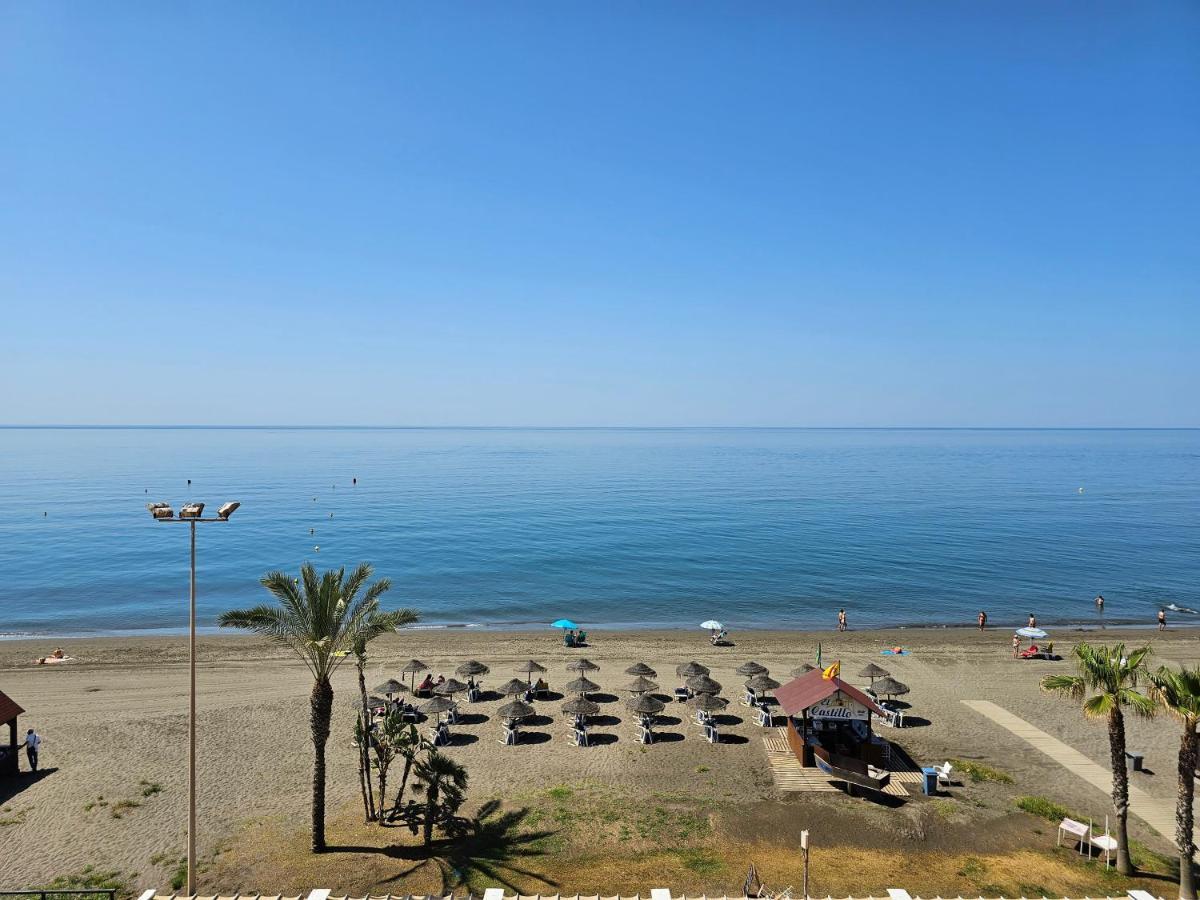Apartamento Moderno piso céntrico frente al mar con gran terraza Rincón de la Victoria Exterior foto
